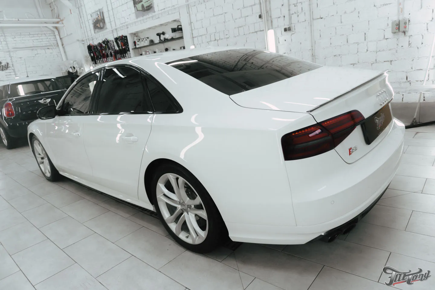Химчистка салона для Audi S8. Что еще планируется?